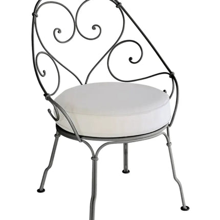 1900 Carbriolet Armchair - hospitality