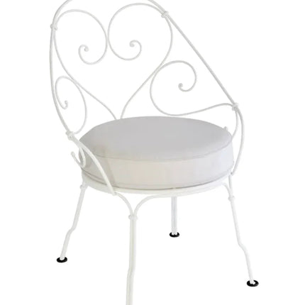 1900 Carbriolet Armchair - hospitality