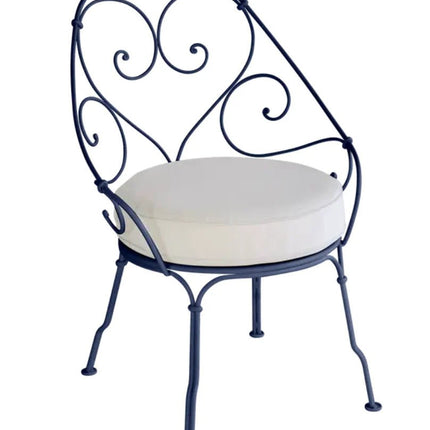 1900 Carbriolet Armchair - hospitality
