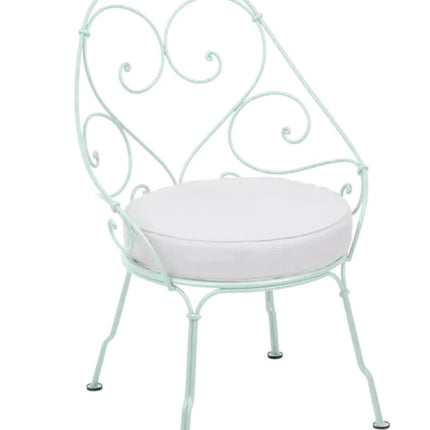 1900 Carbriolet Armchair - hospitality
