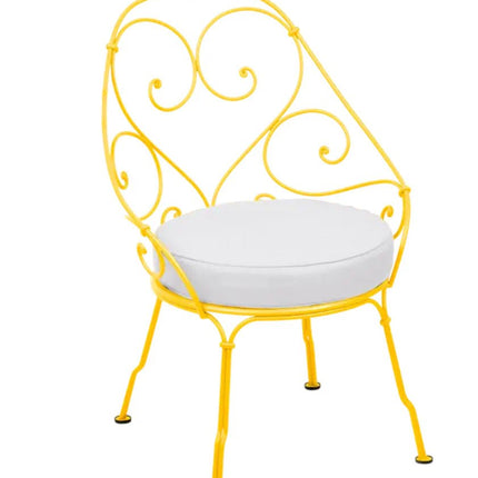 1900 Carbriolet Armchair - hospitality