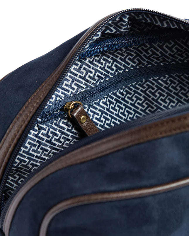 Hunto washbag - Custom Wood Designs