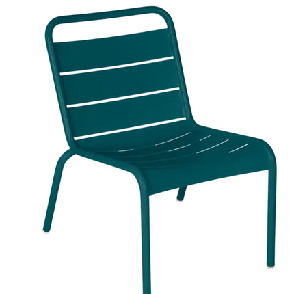  outdoor furniture with a sleek