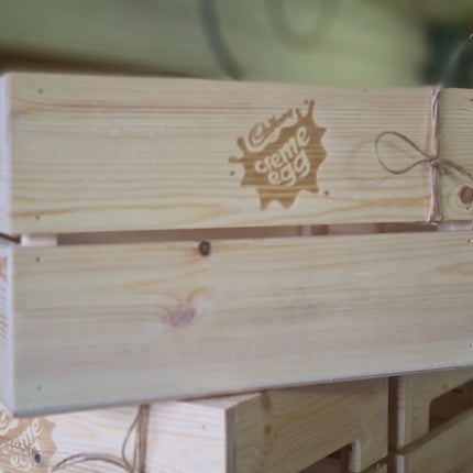 Small pine wood crate by Pin