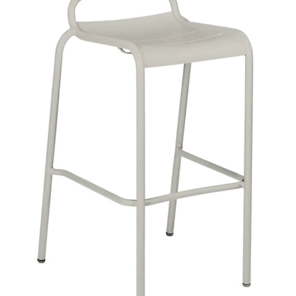  outdoor dining chair with sleek design