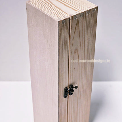 Hinged Lid 1 Bottle Box - Natural x25 Custom Wood Designs __label: Multibuy Bottle Box Bottle Boxes gift box Gift Boxes Single bottle box wooden Box CustomWoodDesignsIrelandCorporategiftboxesBottleBoxesGiftingboxesforbottleslaserengravedbottleboxespersonalisedbottleboxesCorporateboxesrusticboxwinebo_6_5bfce6aa-c7c3-4896-a6c3-b08d5