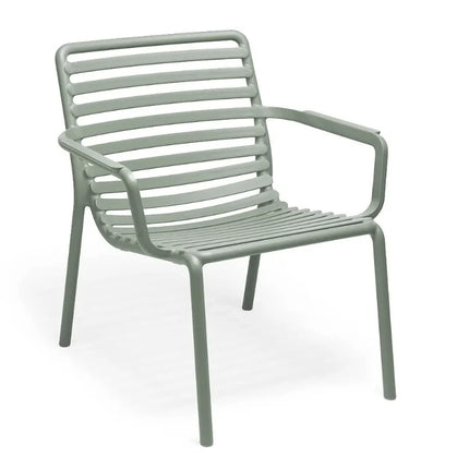  ideal for outdoor hospitality and cafe settings.