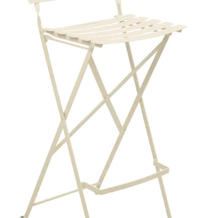  outdoor-friendly metal frame