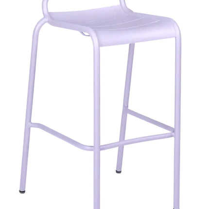  suitable for restaurant or home dining spaces.