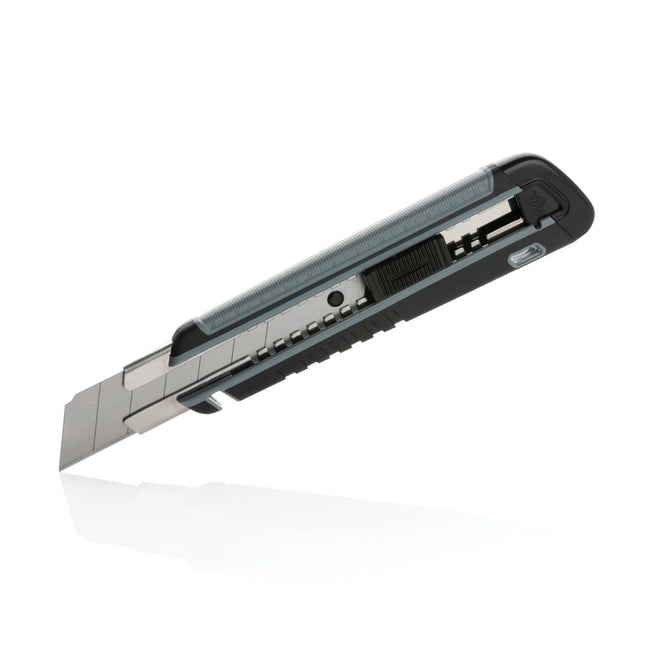 Refillable RCS plastic heavy duty snap-off knife with soft grip handle from XD Collection