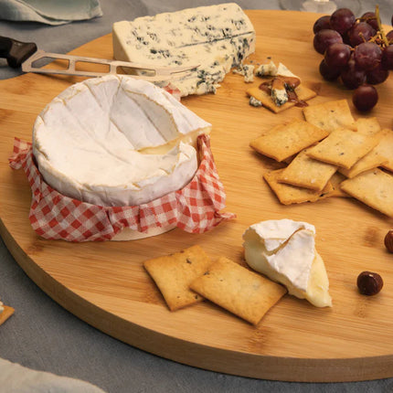 Round bamboo serving board by Ukiyo