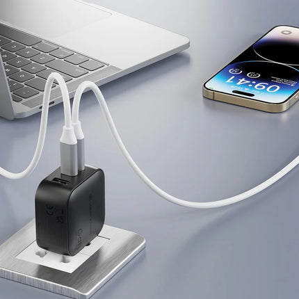 Urban Vitamin Santa Cruz RCS 70W GAN charger for phones and tablets