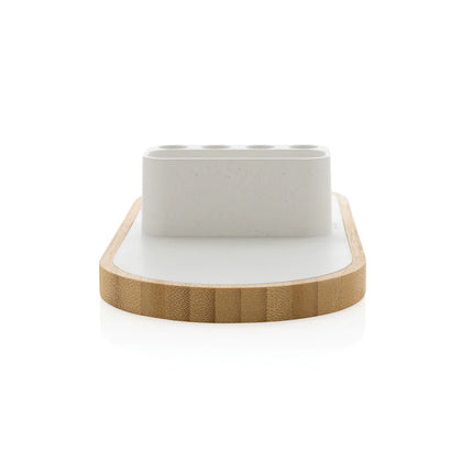  showing the compact charging pad and connectors.