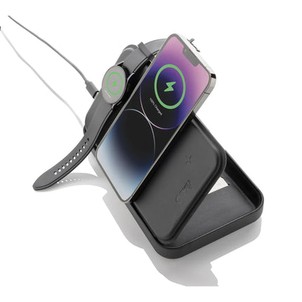 Swiss Peak RCS recycled travel case with 3-in-1 phone and tablet charger