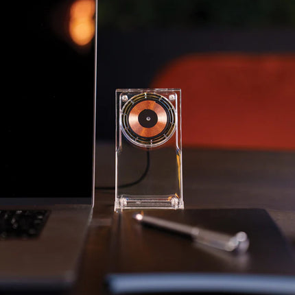 XD Collection Magcharge 15W magnetic wireless charging stand for phones and tablets