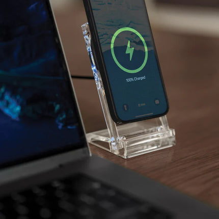 XD Collection Magcharge 15W magnetic wireless charging stand for phones and tablets