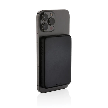 XD Collection Magnetix RCS recycled plastic 5000mAh magnetic powerbank for phones and tablets