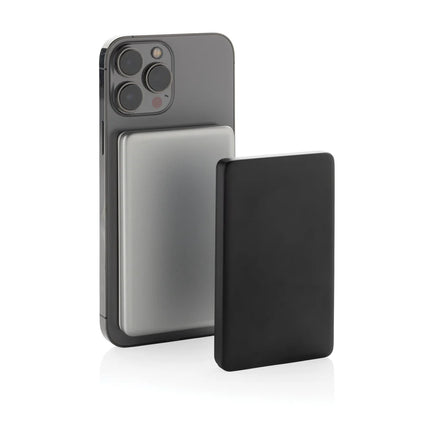  lightweight and durable design.