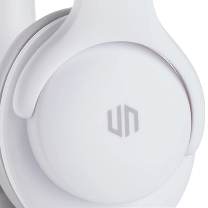  and adjustable headband for comfortable listening.
