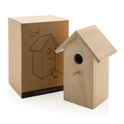 Wooden birdhouse from XD Collection with a rustic design