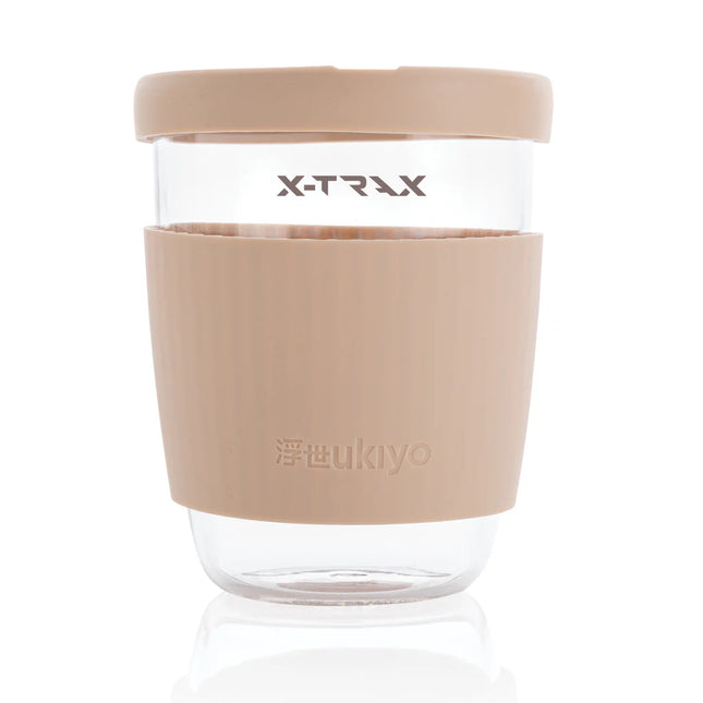 Ukiyo borosilicate glass drinkware with silicone lid and sleeve