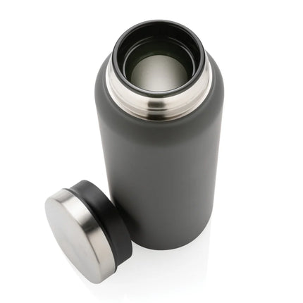  600ML drinkware with sleek design and secure lid.