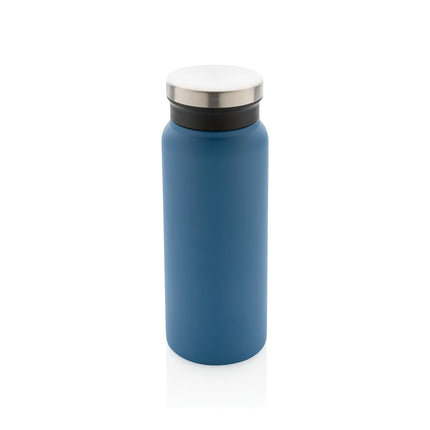  600ML drinkware with sleek design and secure lid.