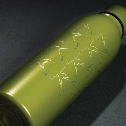  insulated design for hot and cold beverages.