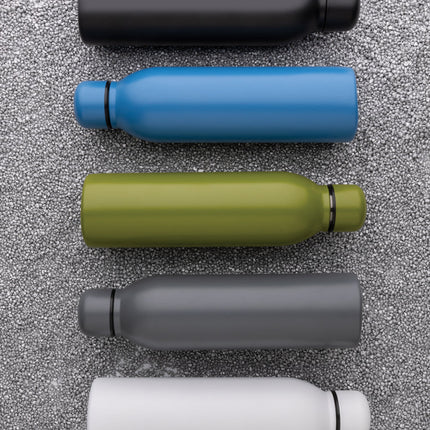  drinkware with sleek design and secure lid for hot or cold beverages.