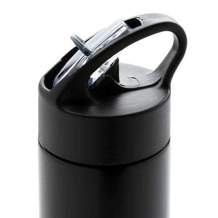  durable drinkware featuring a leak-proof lid and ergonomic design for active use.