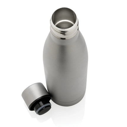  durable drinkware with a sleek design and secure lid.
