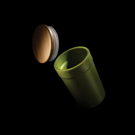  showing the mug's design and natural bamboo lid.