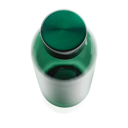  clear drinkware showing the sleek design and secure cap.
