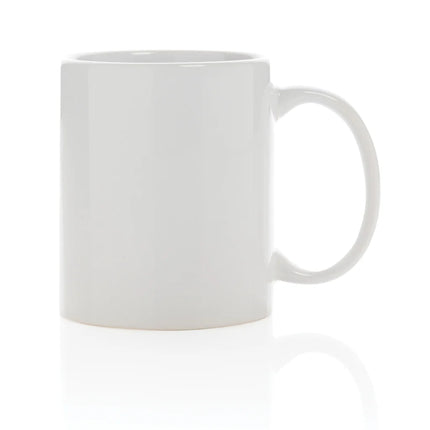  white with a smooth handle