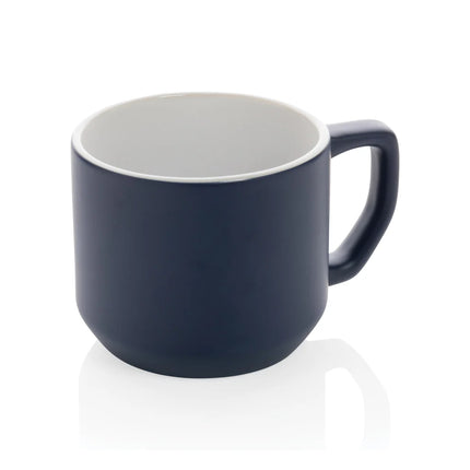  sleek drinkware with a contemporary design featuring a smooth finish.