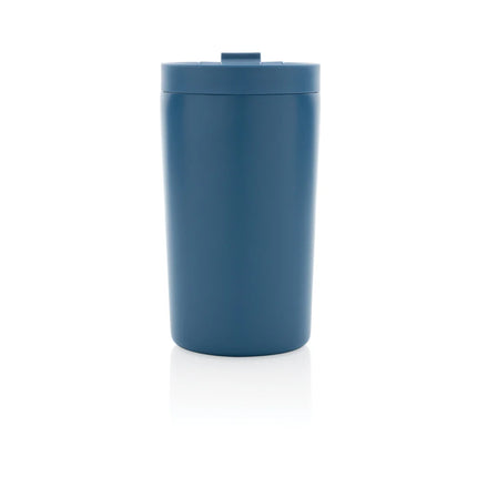  stainless steel drinkware with secure lid and thermal insulation.