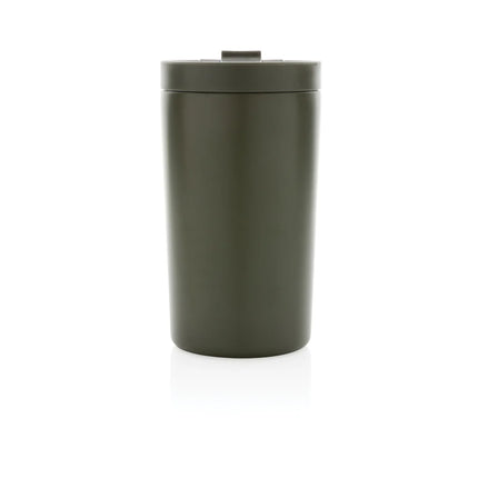  shown with lid and sleek design.