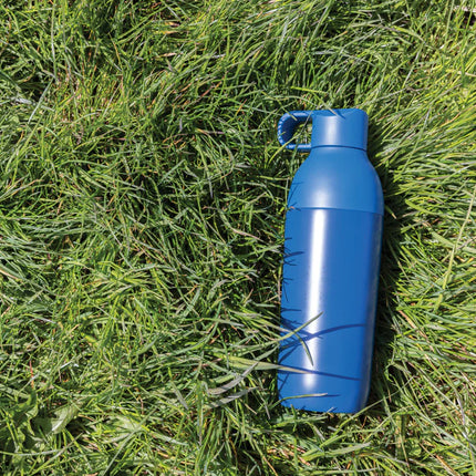 Recycled stainless steel vacuum bottle from XD Xclusive Flow RCS drinkware with a sleek