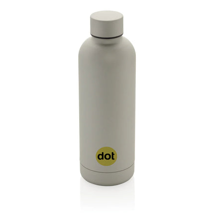  durable drinkware with a sleek design and secure lid.