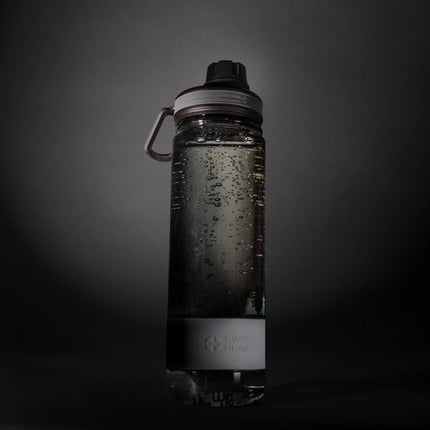  durable design and blue lid for hydration on the go.