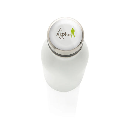  sleek drinkware with a reflective silver finish