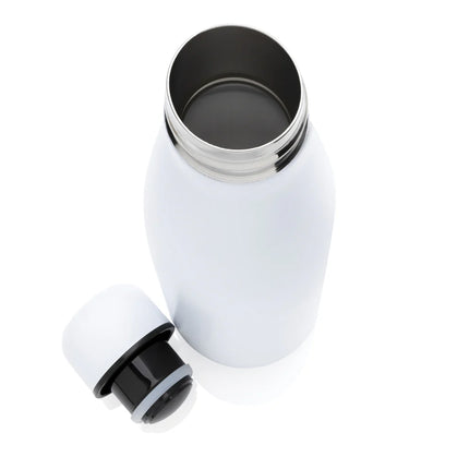  insulated design and secure lid.