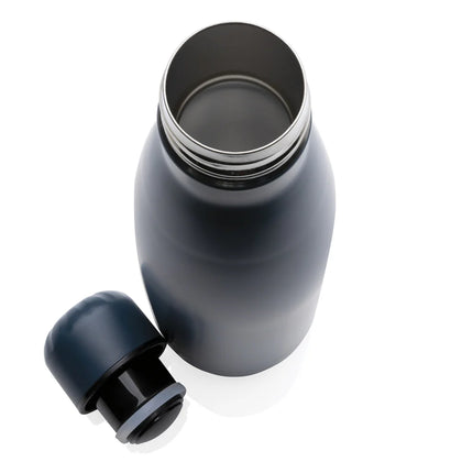 Stainless steel vacuum drinkware bottle in solid color