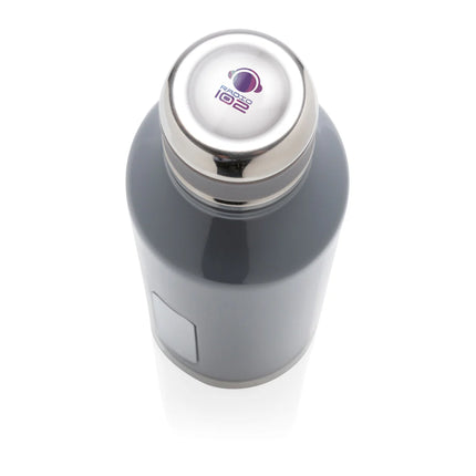  featuring a sleek stainless steel design for hot and cold beverages.