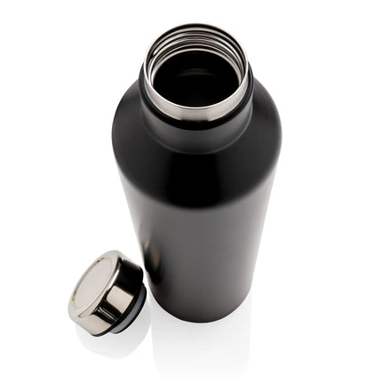  suitable for drinking and on-the-go hydration.