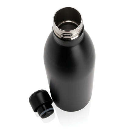  1L drinkware with a sleek