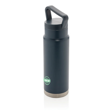  featuring a sleek design and secure lid for travel.