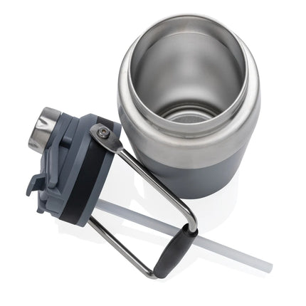  featuring a sleek design and spill-proof lid.