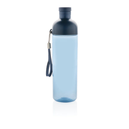 600ml drinkware with secure lid and clear design.