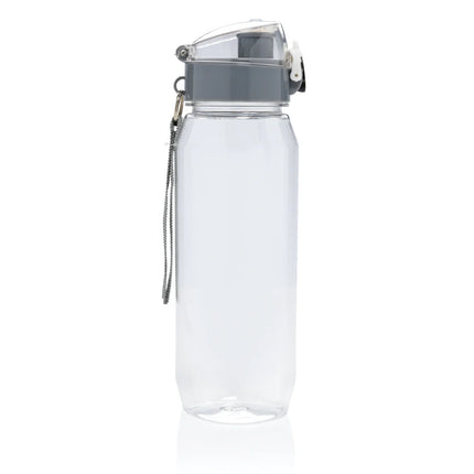  clear plastic drinkware with a secure lid and compact design.